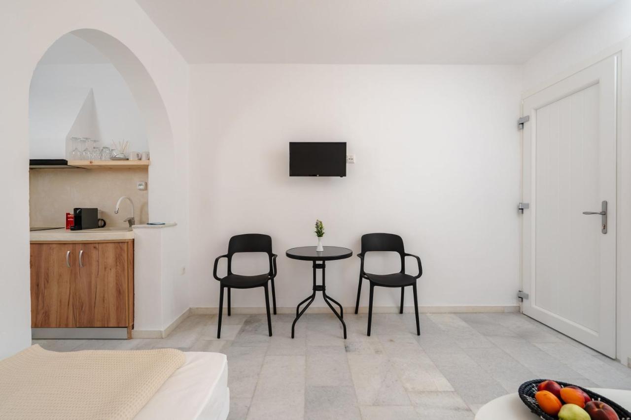 Celestial Seaview Apartments- Apollon Naxos City Екстериор снимка
